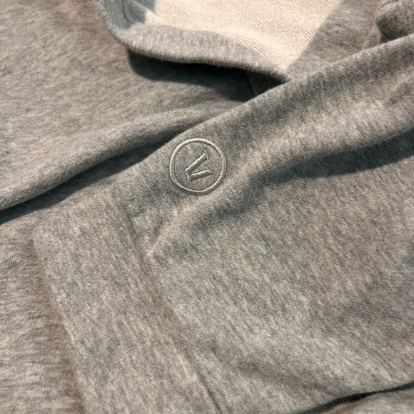 Vuori Gray V-Neck Women's Sweater - Picture 3 of 3